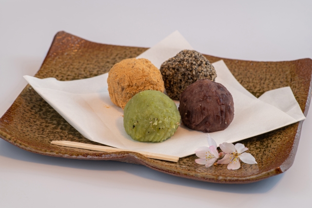 お彼岸に供えるおはぎ（秋彼岸のお供え和菓子）